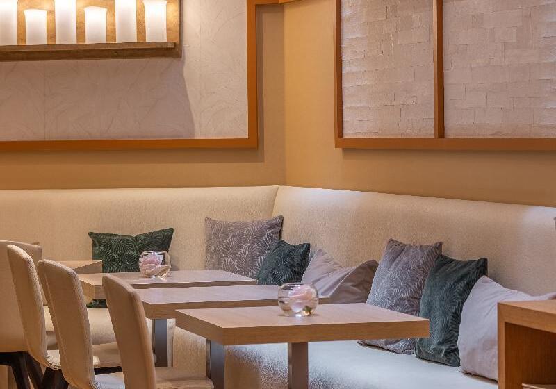 Fotos del hotel Monna Lisa Champs Elysées:  1