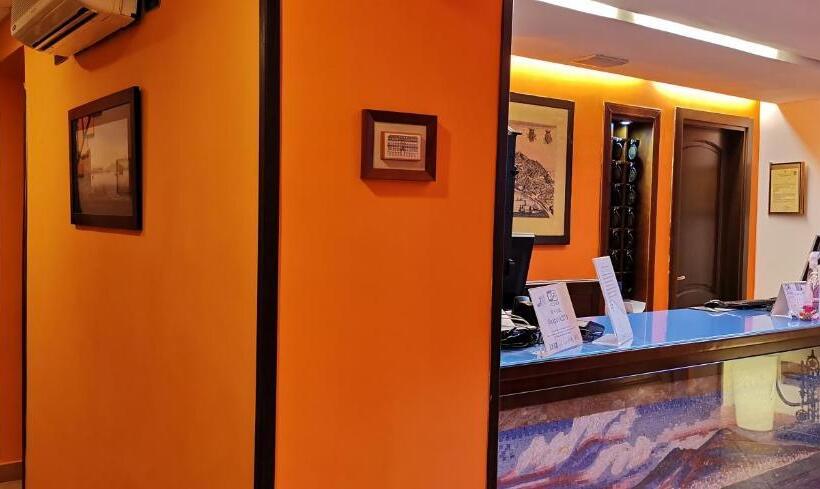 Fotos del hotel Neapolis:  44