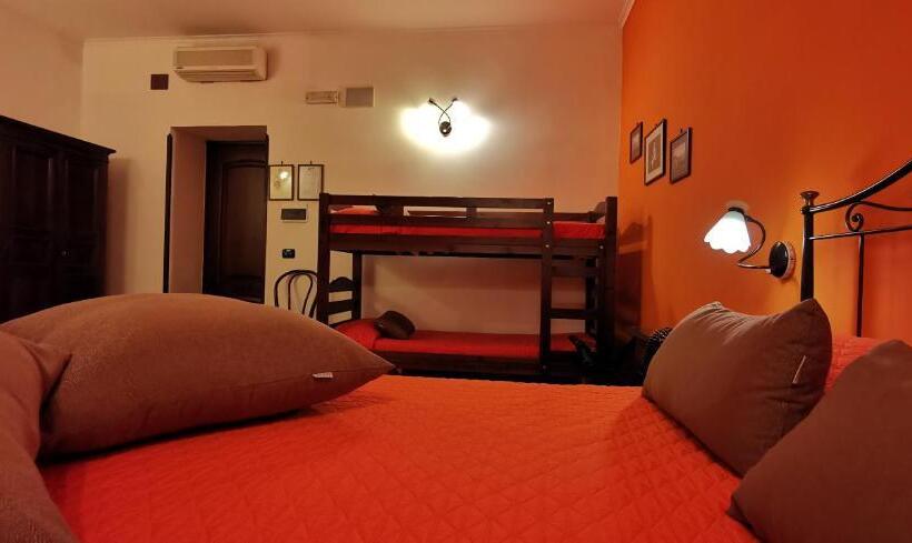 Fotos del hotel Neapolis:  8