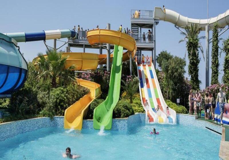 هتل Pine Bay Holiday Resort
