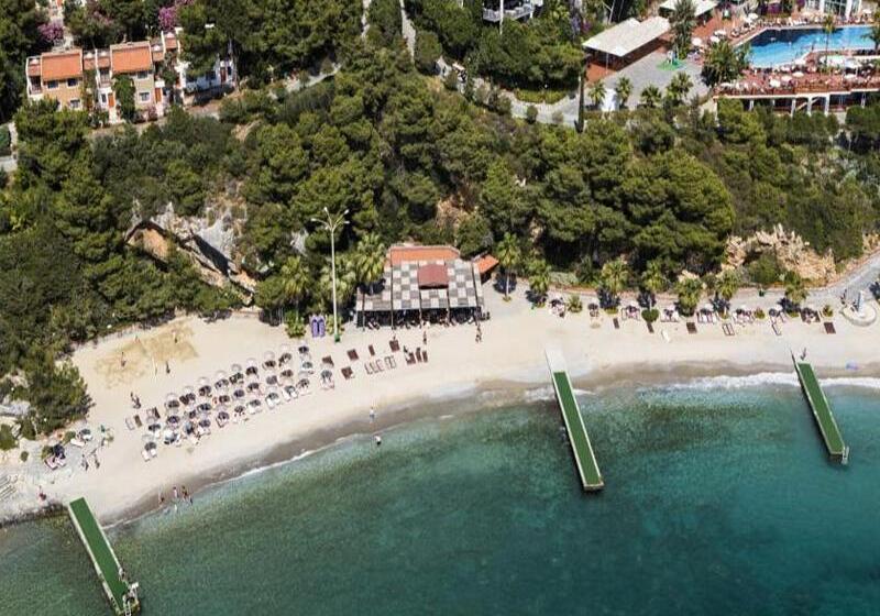 هتل Pine Bay Holiday Resort