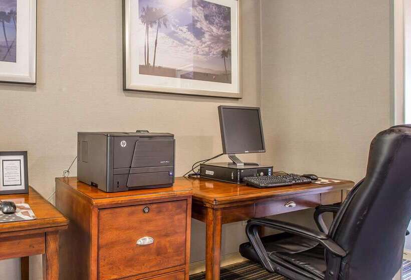 هتل Quality Inn & Suites Hermosa Beach