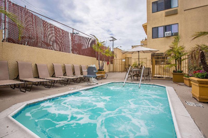 هتل Quality Inn & Suites Hermosa Beach