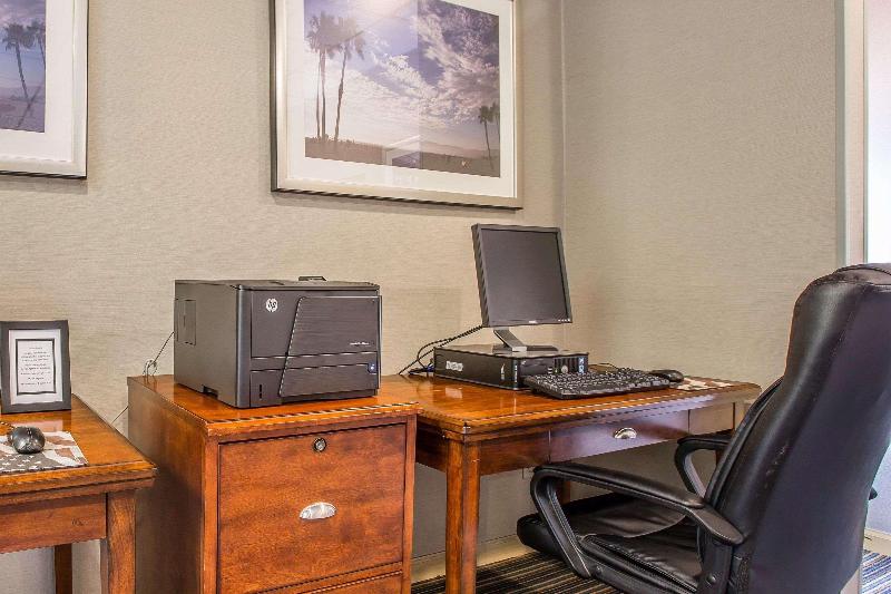 هتل Quality Inn & Suites Hermosa Beach