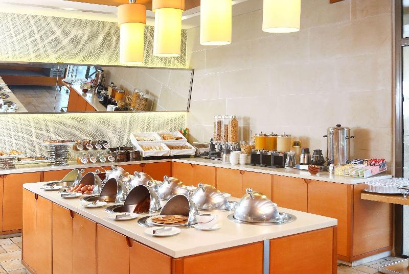 هتل Ramada Plaza By Wyndham Beirut Raouche