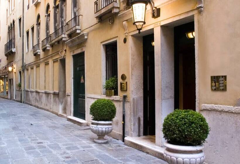 Fotos del hotel Suites Torre Dell Orologio:  12