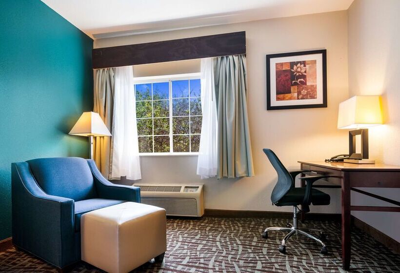 Surestay Plus Hotel By Best Western Topeka