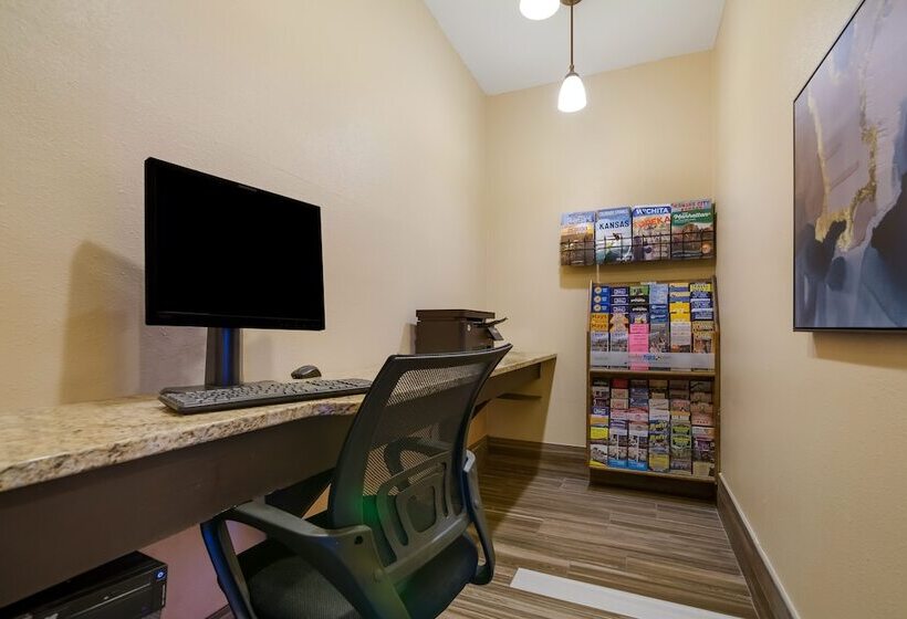 Surestay Plus Hotel By Best Western Topeka