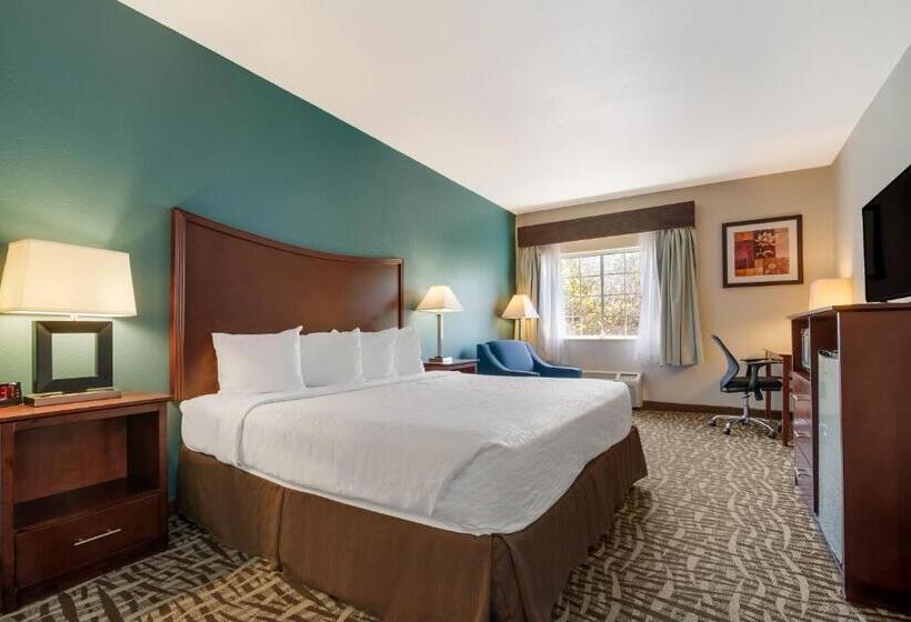 Surestay Plus Hotel By Best Western Topeka
