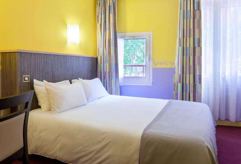 Brit Hotel Le Lion D Or Chinon