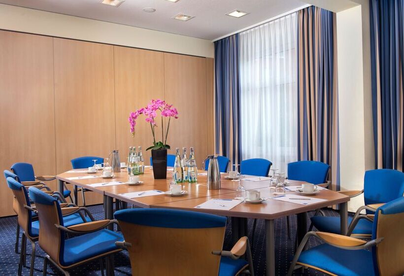 Hotel Tryp By Wyndham Luebeck Aquamarin