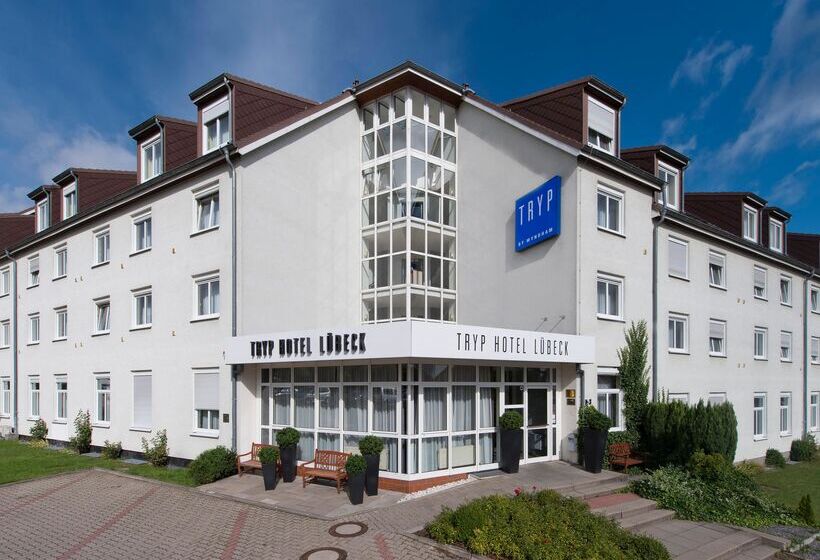 هتل Tryp By Wyndham Luebeck Aquamarin