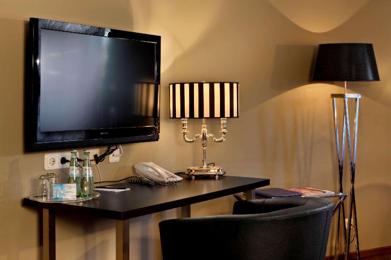 هتل Tryp By Wyndham Luebeck Aquamarin