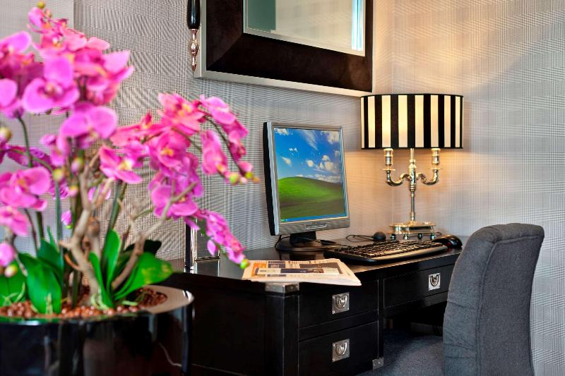 هتل Tryp By Wyndham Luebeck Aquamarin