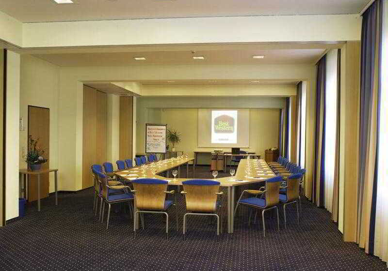 هتل Tryp By Wyndham Luebeck Aquamarin