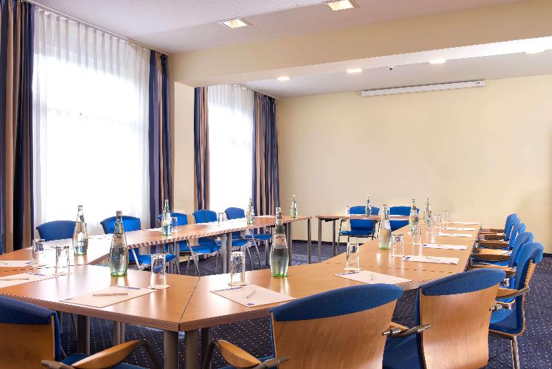 هتل Tryp By Wyndham Luebeck Aquamarin