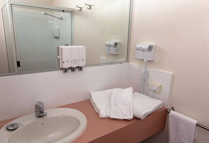 בית מלון כפרי White Lace Motor Inn