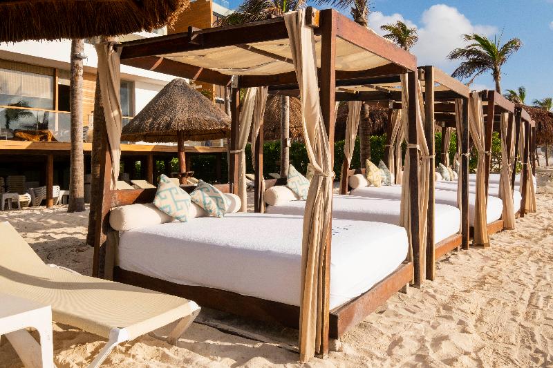 Nyx Cancun