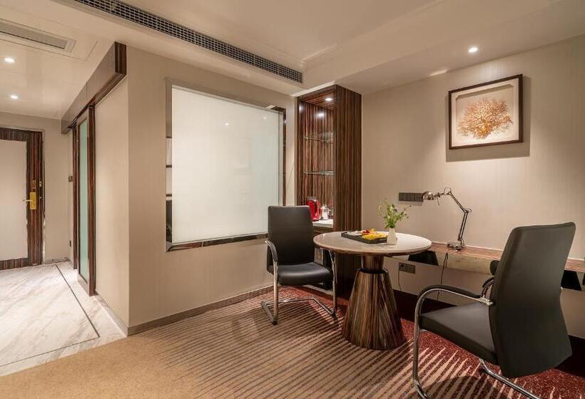 Suning Universal Hotel All Suites