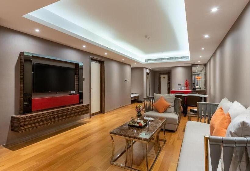 Suning Universal Hotel All Suites