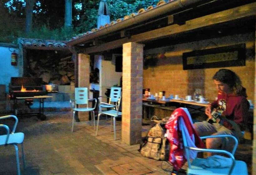 مبيت وإفطار Casale Civetta