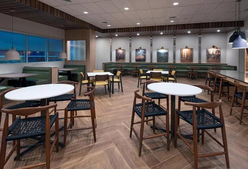 هتل Fairfield Inn & Suites Charlotte Monroe
