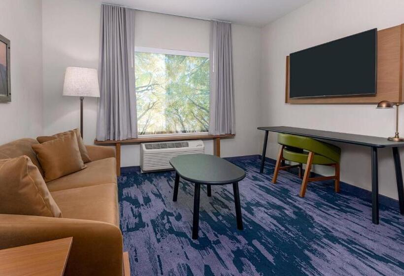 هتل Fairfield Inn & Suites Charlotte Monroe