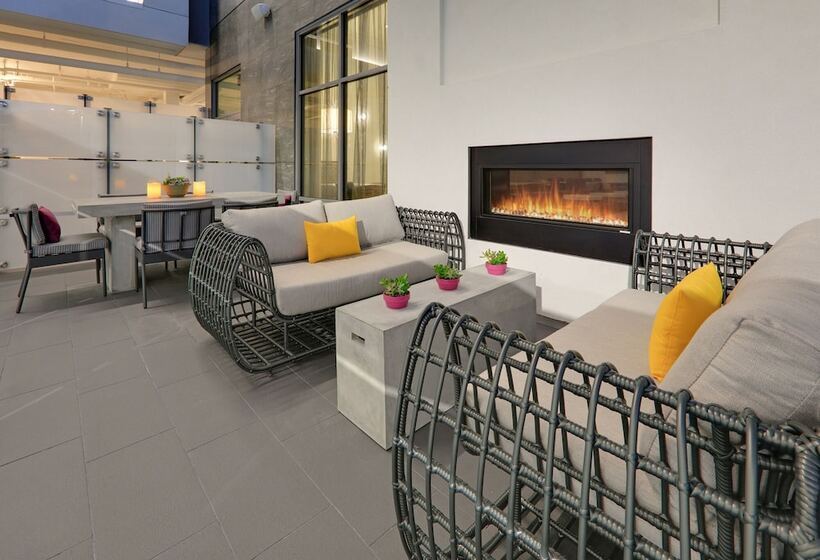 هتل Hampton Inn By Hilton Irvine Spectrum/lake Forest