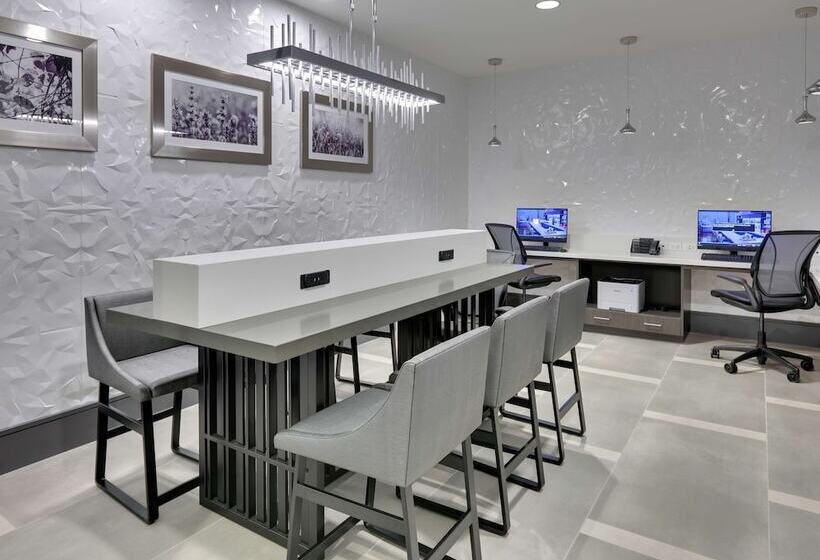 هتل Hampton Inn By Hilton Irvine Spectrum/lake Forest