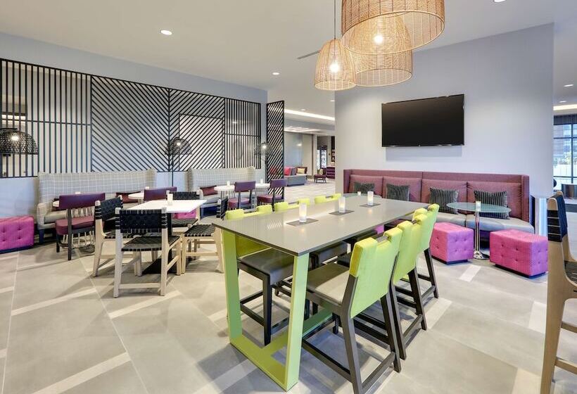 هتل Hampton Inn By Hilton Irvine Spectrum/lake Forest