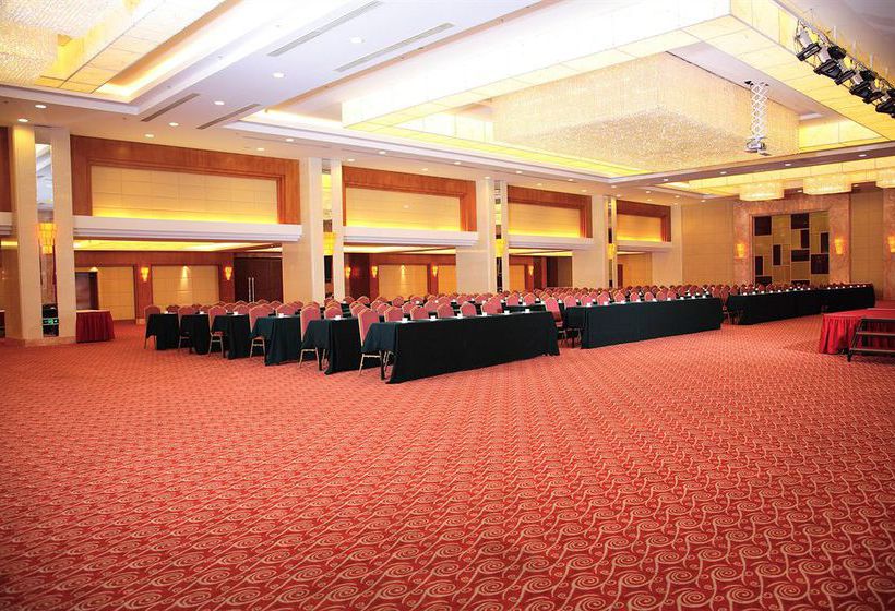 ホテル Equatorial Qingdao