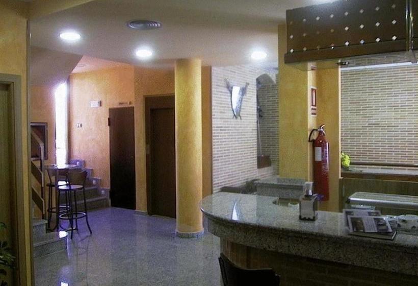 Hostal Toledano Victoria en Pinto | Destinia