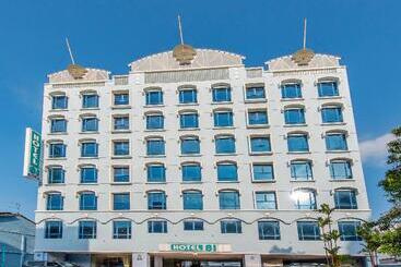هتل 81 Palace Newly Renovated