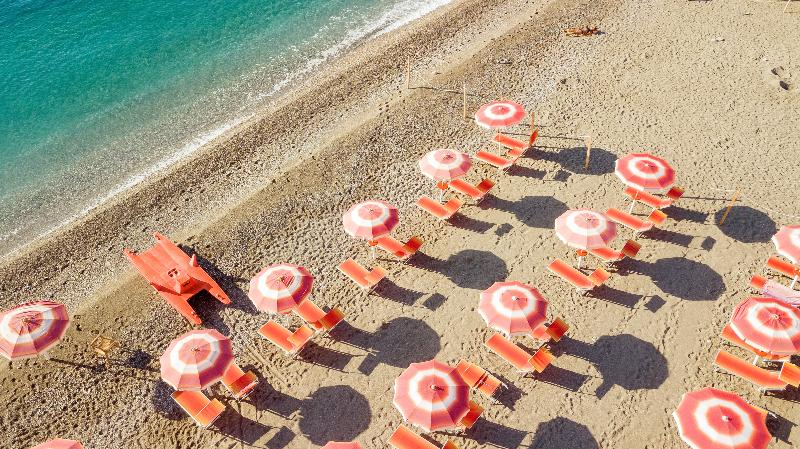 هتل Albatros Beach