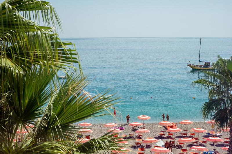 هتل Albatros Beach