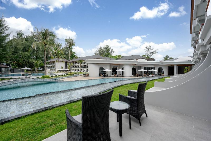 호텔 Amora Beach Resort Phuket