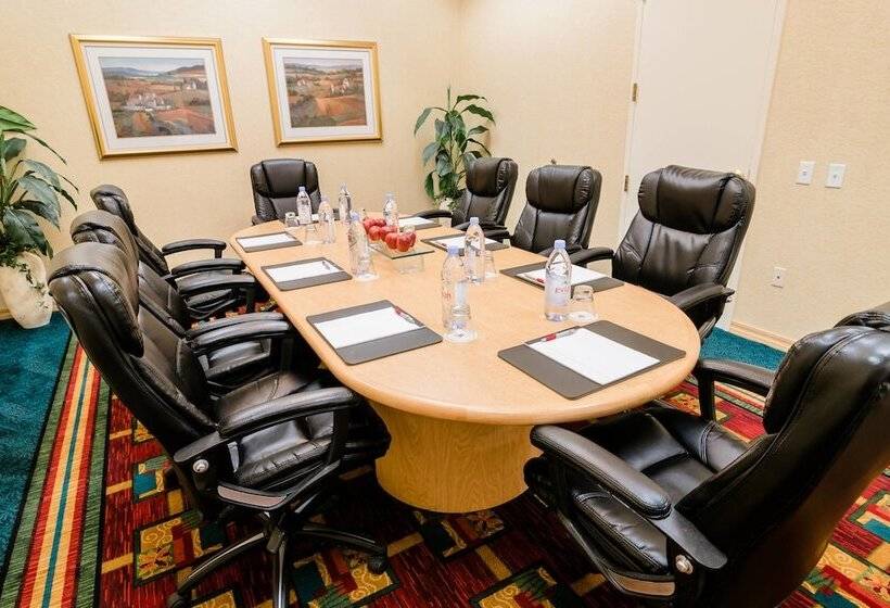 هتل Anaheim Marriott Suites