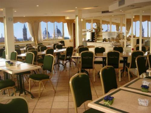 Fotos del hotel Champagne Palace:  55