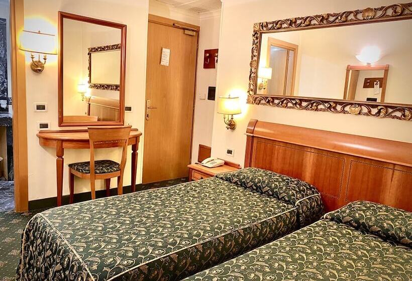 Fotos del hotel Champagne Palace:  10