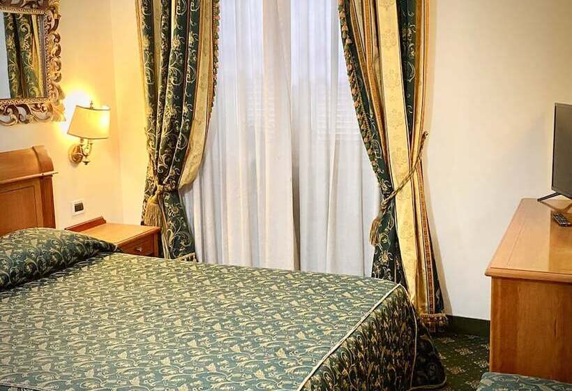 Fotos del hotel Champagne Palace:  8