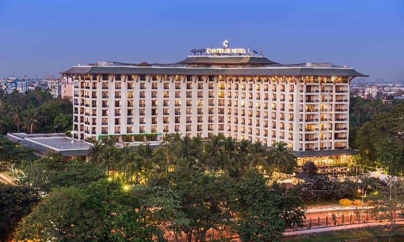 Hotel Chatrium  Royal Lake Yangon