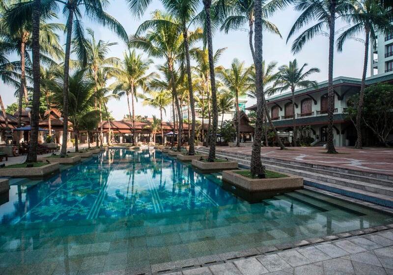 هتل Chatrium Royal Lake Yangon