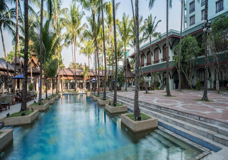 هتل Chatrium Royal Lake Yangon