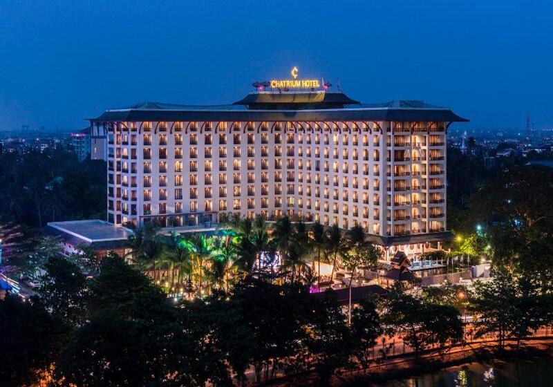 Hotel Chatrium  Royal Lake Yangon