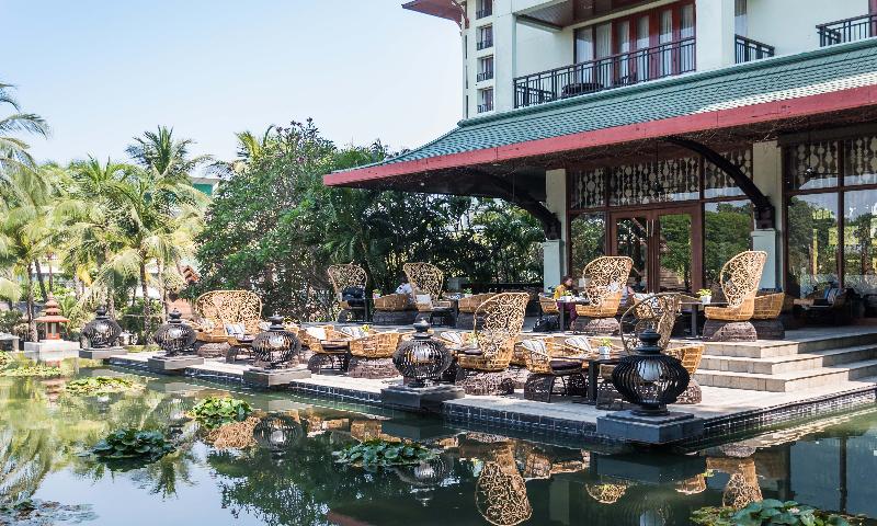 هتل Chatrium Royal Lake Yangon