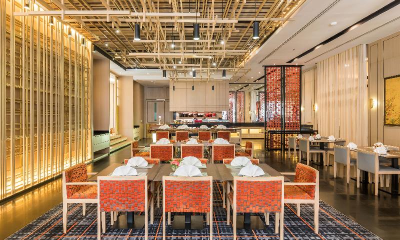 هتل Chatrium Royal Lake Yangon
