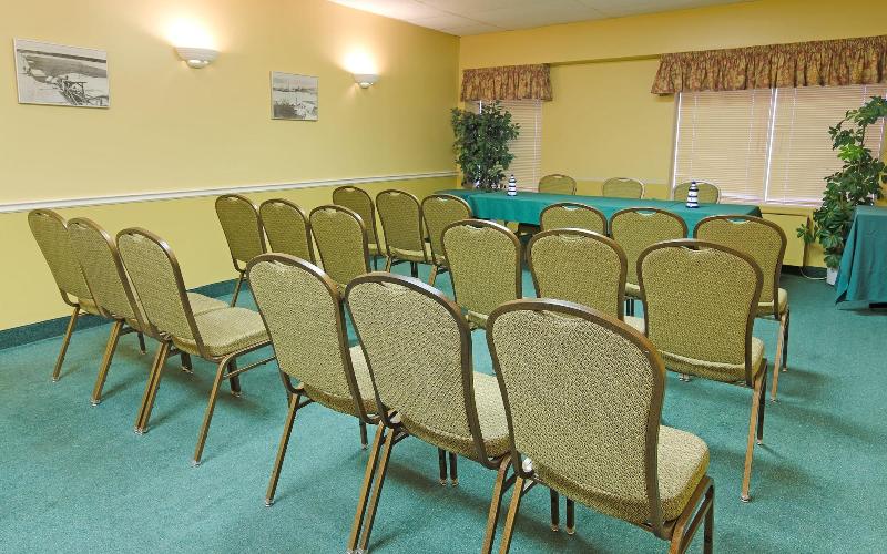 هتل Coastal Inn Dartmouth