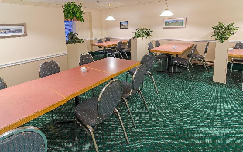هتل Coastal Inn Dartmouth