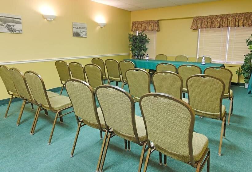 هتل Coastal Inn Dartmouth