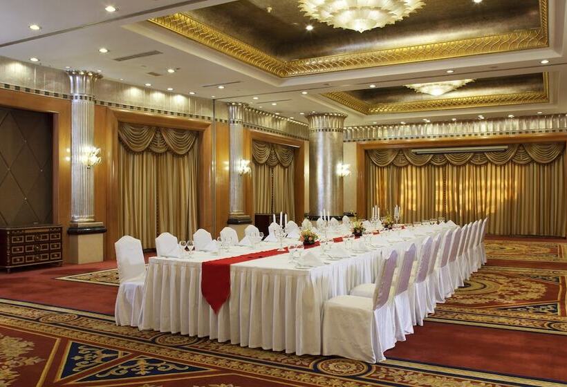 هتل Crowne Plaza Qingdao, An Ihg